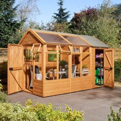 This useful sized Growhouse has a generous provision of glazed windows and two polycarbonate roof panels. 