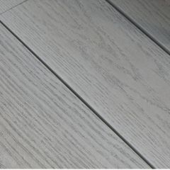 Composite decking still needs some spacing, here the board ends have 1mm and 4mm for widths