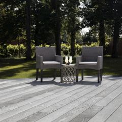 Composite decking still needs some spacing, here the board ends have 1mm and 4mm for widths