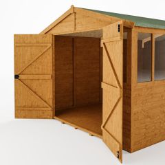 Double doors give good access to inside of workshop